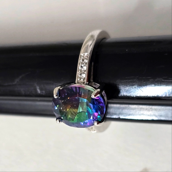 Elegant Sterling Silver 925 Mystic Topaz Ring - Picture 4 of 7